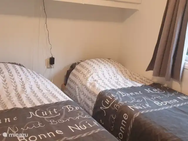 L'écureuil | Pays-Bas, Gueldre, Wells - chalet 2x lit 1 personne avec lit de camp dans le placard.