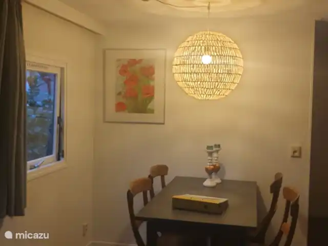 L'écureuil | Pays-Bas, Gueldre, Wells - chalet table à dinner