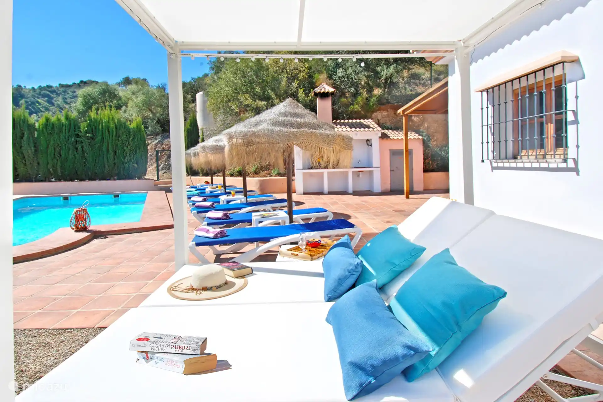 Terrassen, komplett mit Chill-out-Zone!