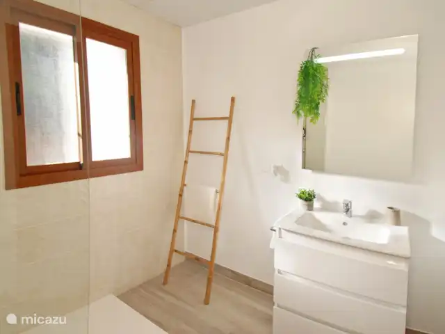 Villa Las Palomeras | Espagne, Costa del Sol, Comares - villa 2e salle de bain avec douche à l'étage