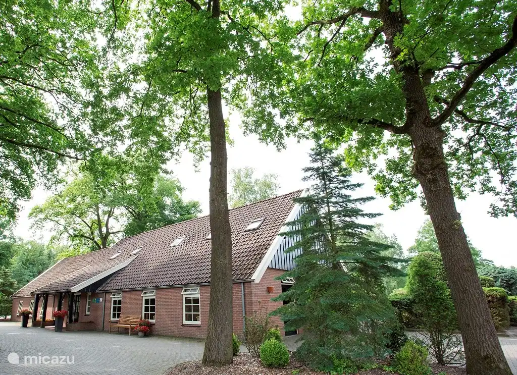 Geräumige Ferien Platz 8-43 Personen.