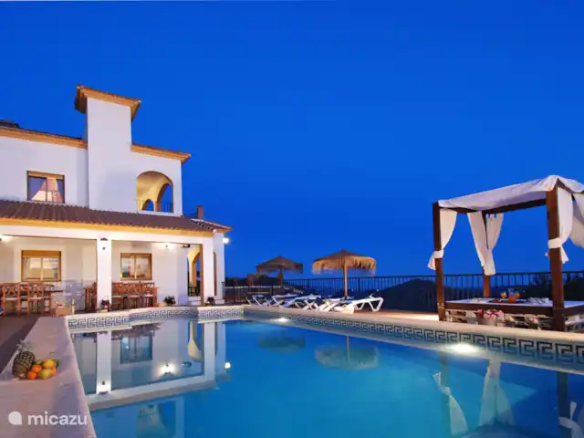 Villa José 2 en España, Costa del Sol, Comares - villa ¡Soberbia Villa José Dos, bajo el cielo nocturno de Andalucía!