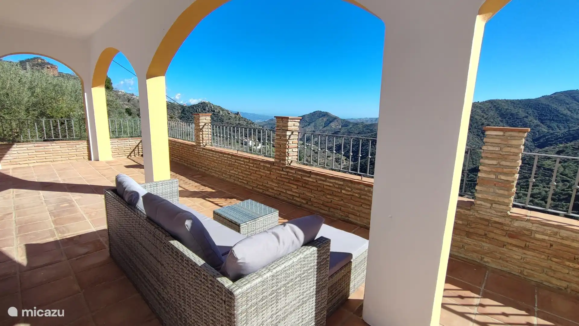 Sensationelle Aussicht von der obersten Terrasse!