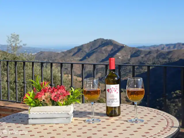 Villa José 2 en España, Costa del Sol, Comares - villa ¡Disfruta de una copa de vino con una hermosa vista hasta el mar Mediterráneo!