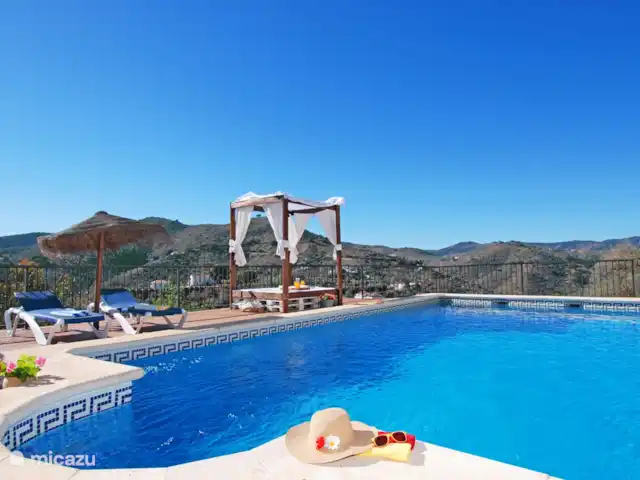 Villa José 2 en España, Costa del Sol, Comares - villa Disfrute de la piscina privada, que se puede climatizar en primavera y otoño por un suplemento.