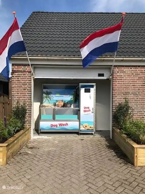 De Dog Wash op het park. Ideaal na een dagje strand met de hond of gewoon voor de verwennerij.