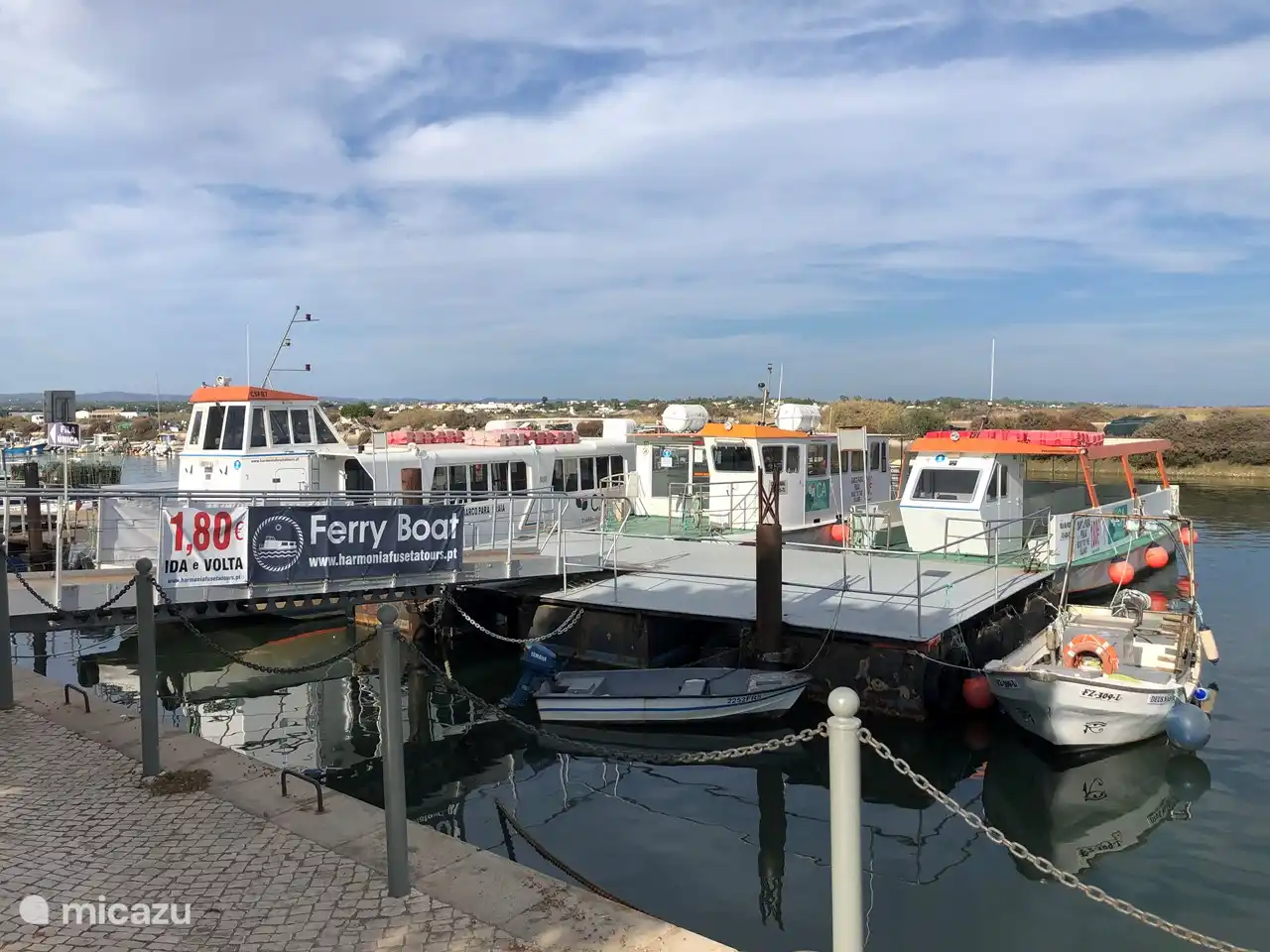 Ya están listos los ferrys a la isla de Fuseta, por menos de 2€ la vuelta a la playa más relajada del Algarve