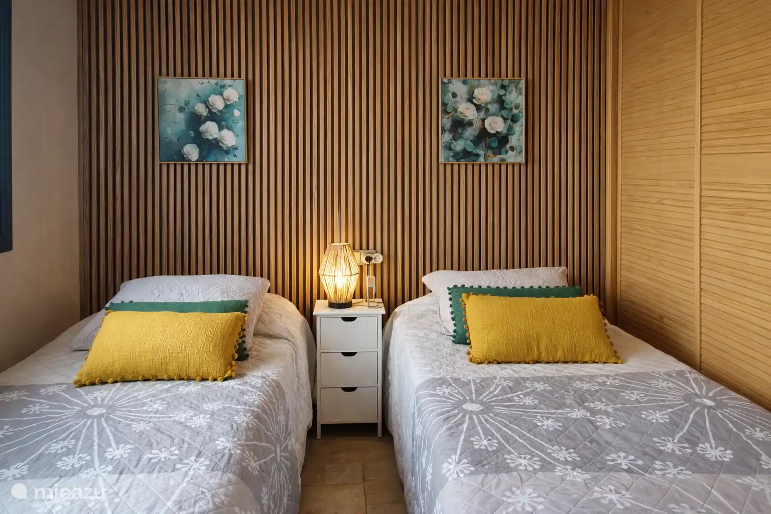 Schlafzimmer mit 2 Doppelbetten