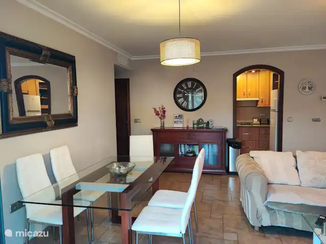 Isla de Benalmádena 1 en España, Costa del Sol, Benalmádena - penthouse Comedor