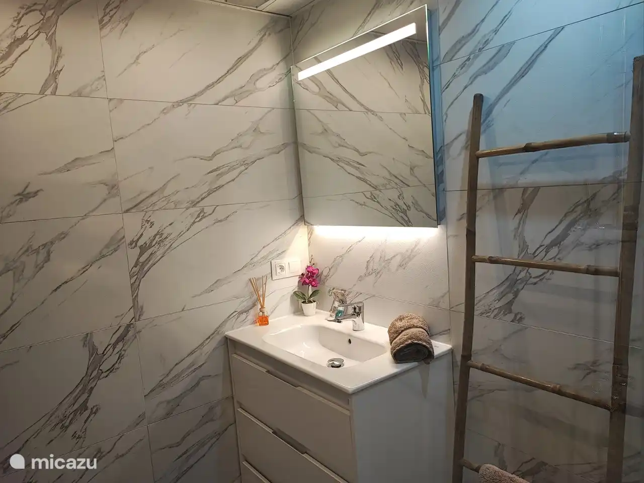 Schönes Badezimmer.