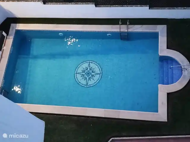 Isla de Benalmádena 1 en España, Costa del Sol, Benalmádena - penthouse ¡Piscina de noche!