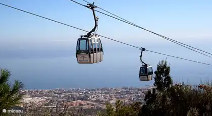 Nehmen Sie die Standseilbahn nach Benalmadena Pueblo!