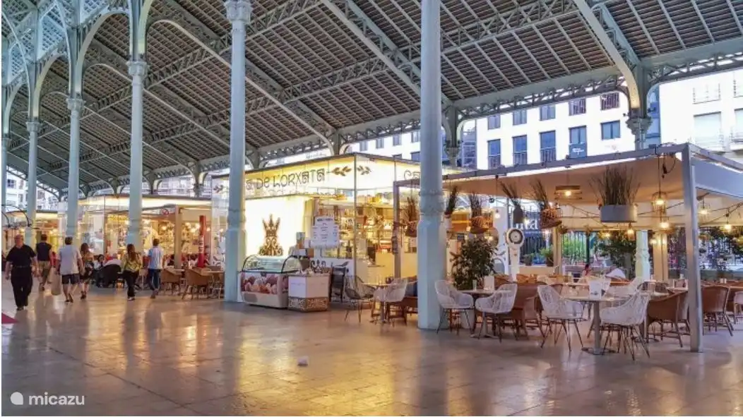 Passez une journée dans la belle Valence - mercado de Colon. Pouvez-vous manger une délicieuse collation.