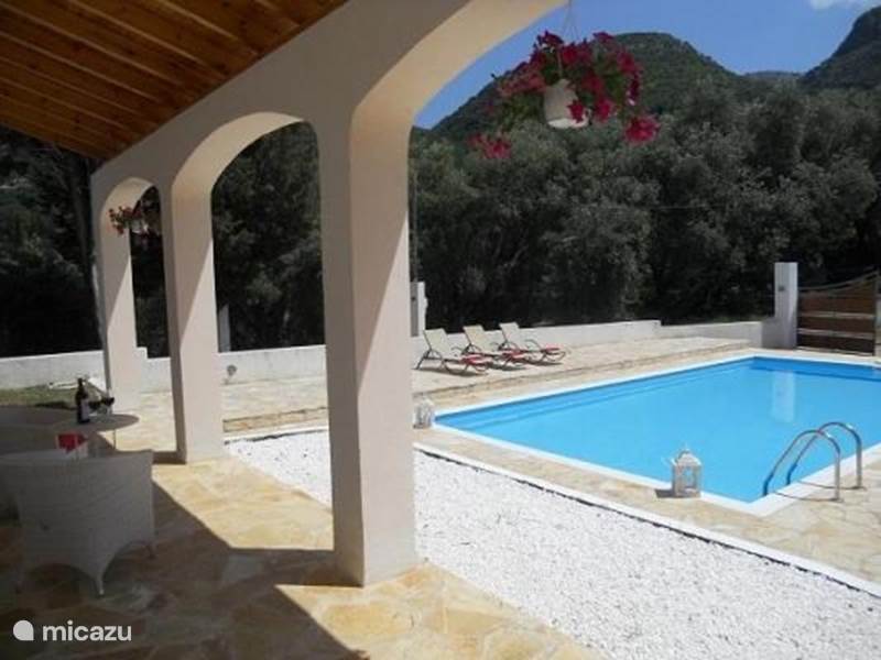 Vakantiehuis Griekenland, Corfu, Acharavi Villa Fedrita / verwarmd zwembad
