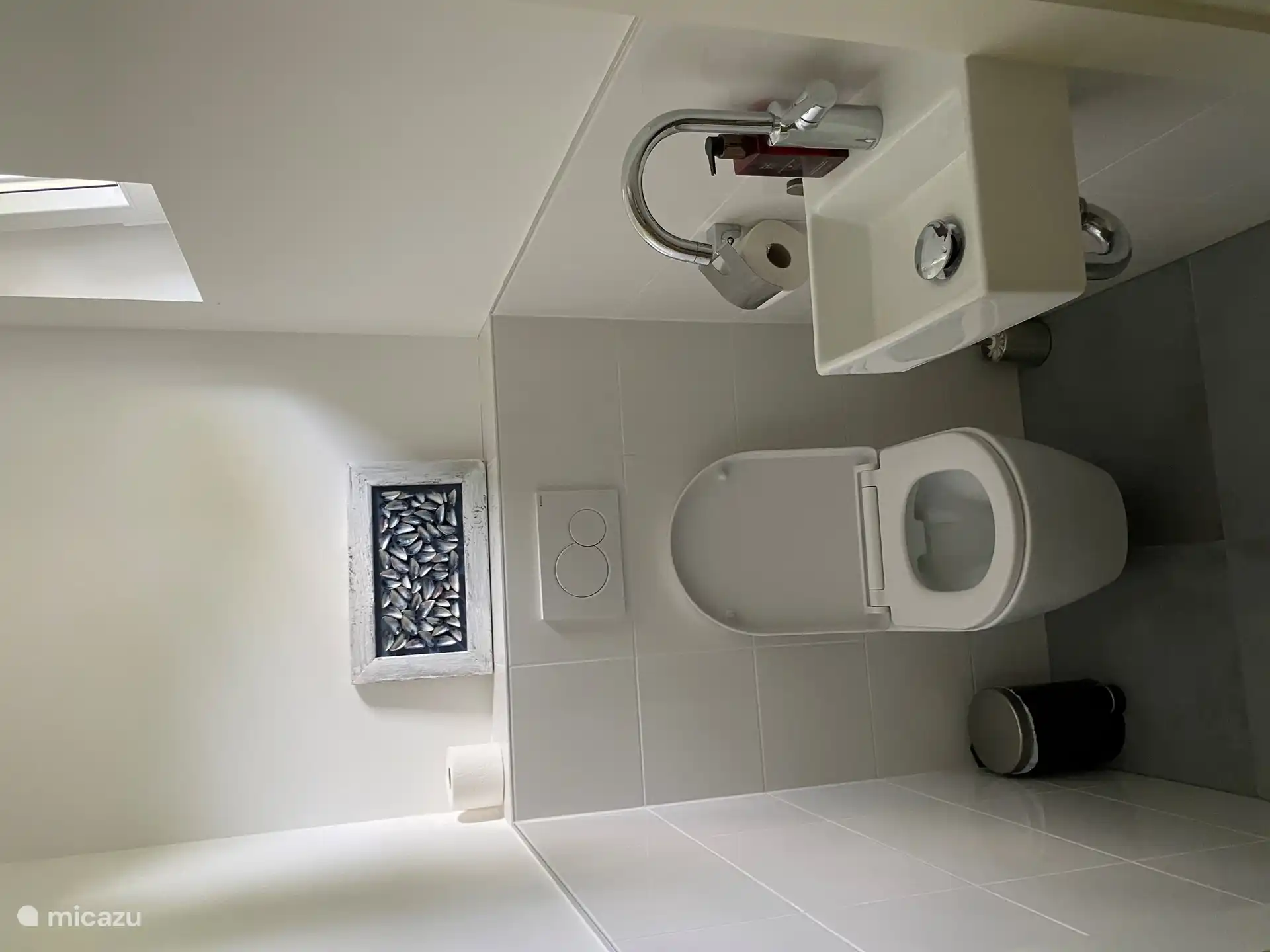 separater Toilettenraum