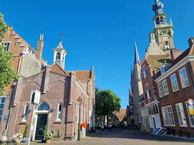 Bungalow Ruiterplaat avec intimité | Pays-Bas, Zélande, Kamperland - maison de vacances Ville de Veere (également ouverte le dimanche !) avec des terrasses confortables, des restaurants, des boutiques et un port animé
