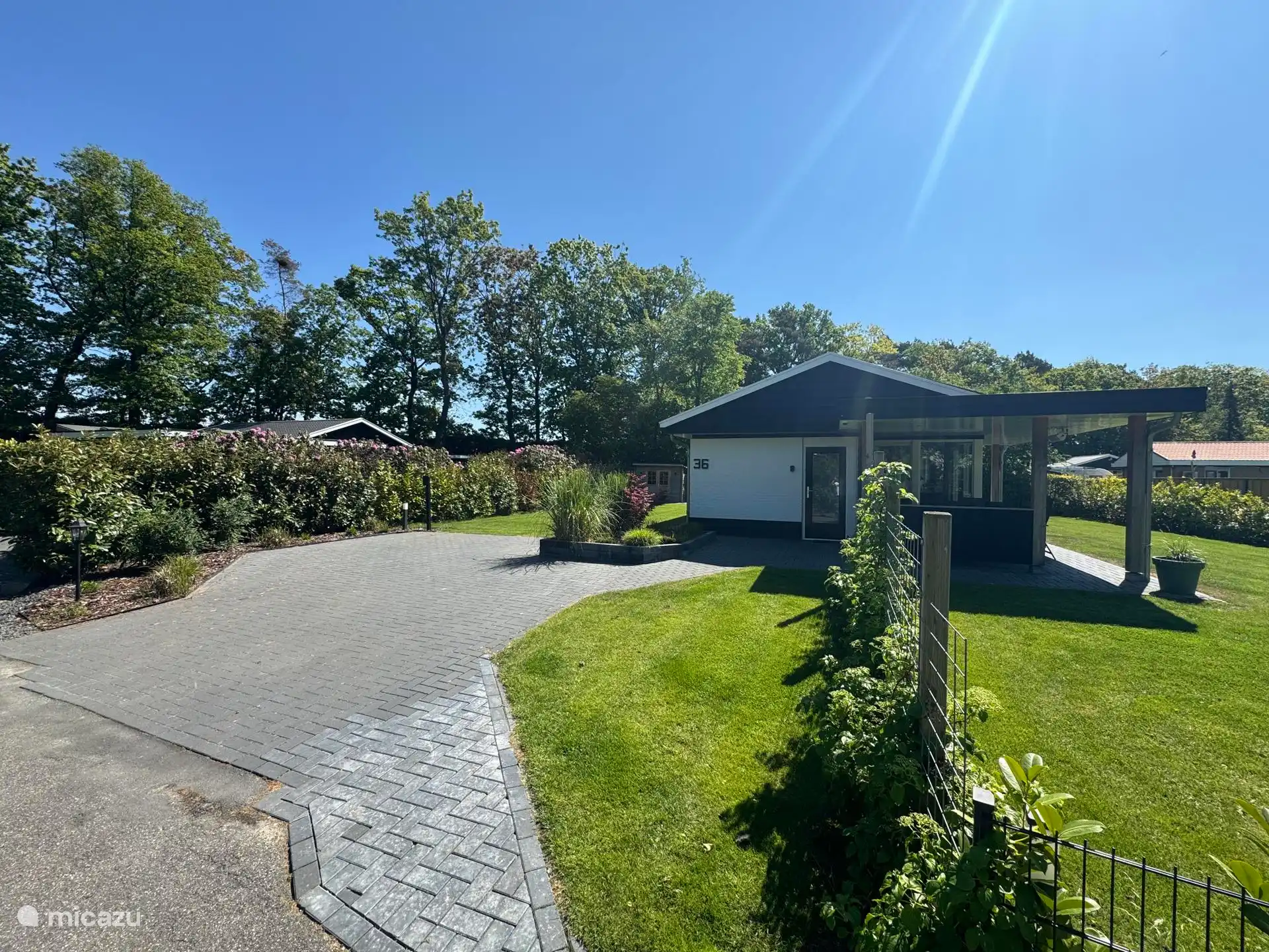 Uno de los rincones más tranquilos, mucha privacidad y vegetación. (foto: mayo de 2025)