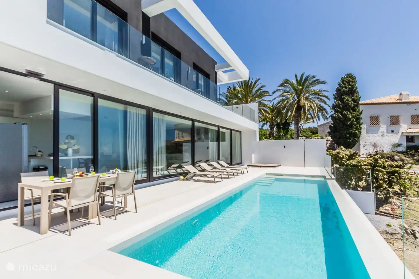 The terrace with the heated pool and Jacuzzi