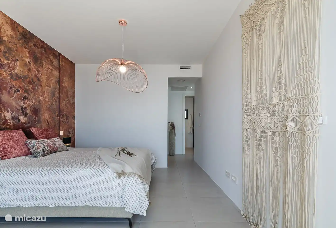 Bedroom with double bed