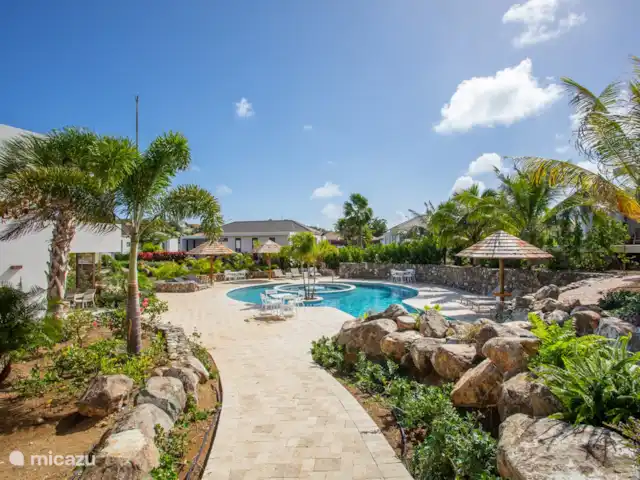 Jan Sofat LUX A24 huren in Curaçao, Banda Ariba (oost), Jan Sofat - appartement Zwembad