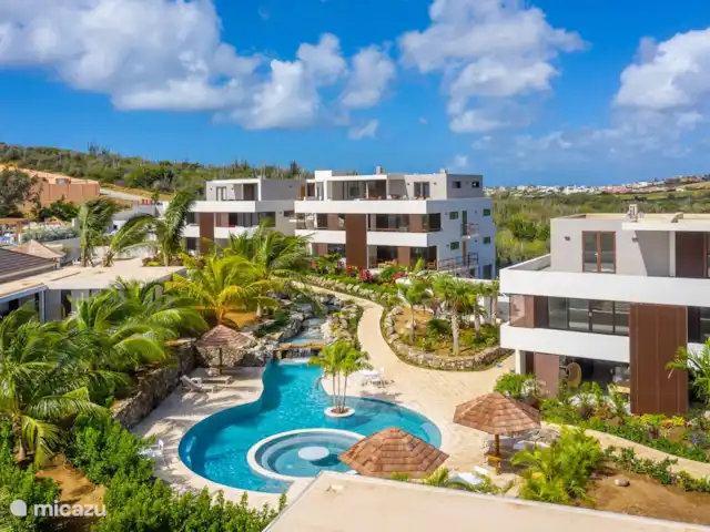 Jan Sofat LUX A24 huren in Curaçao, Banda Ariba (oost), Jan Sofat - appartement Bovenaanzicht zoutwater zwembad