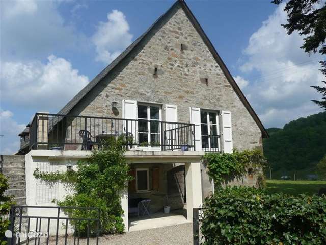 Holiday home in France,  Cantal, Saint-Martin-Valmeroux – holiday house La Grange Nozieres