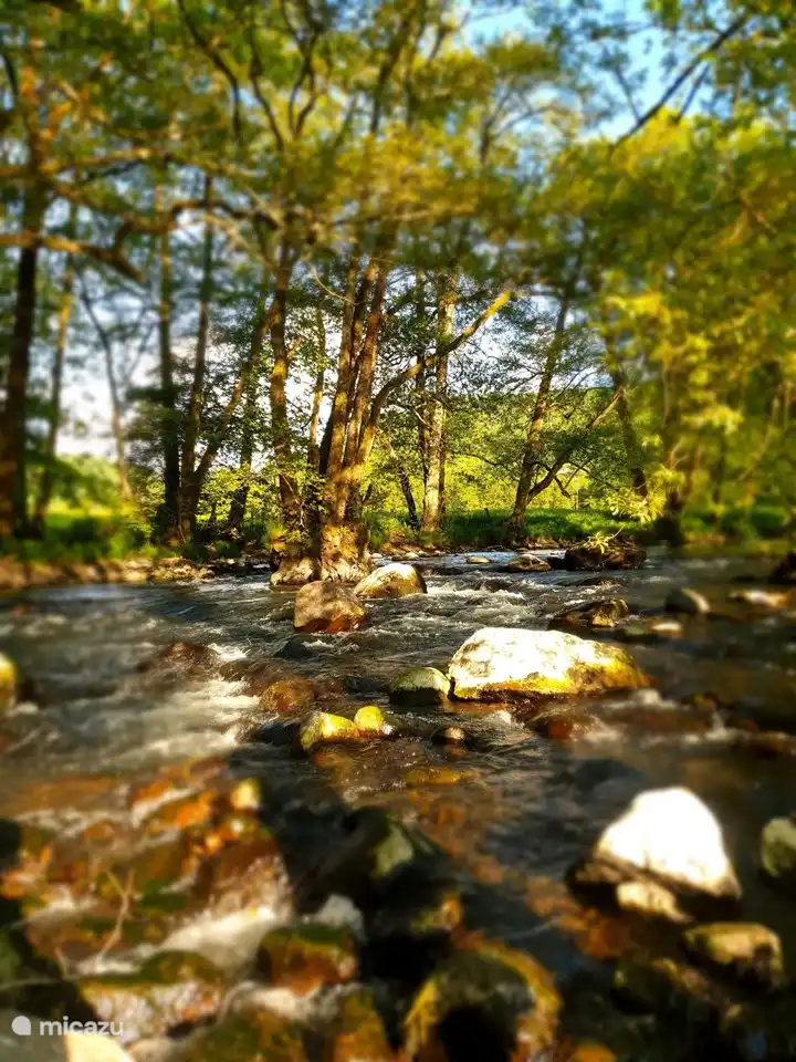 The river Maronne flows close to the house.