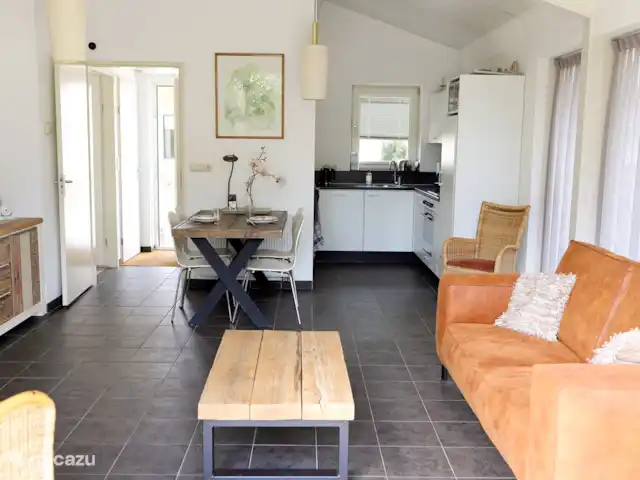 Huinerhofje 2; rust, privacy, natuur huren in Nederland, Gelderland, Putten - vakantiehuis Woonkamer met zicht op de keuken.