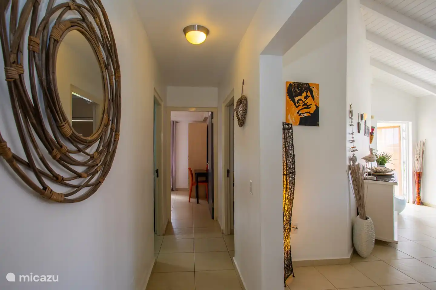 Hall entre los 3 dormitorios y baño extra