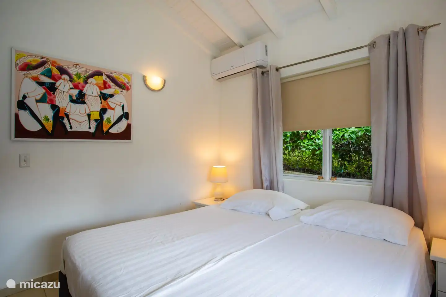El segundo dormitorio donde también se pueden separar las camas. Los dormitorios tienen aire acondicionado.