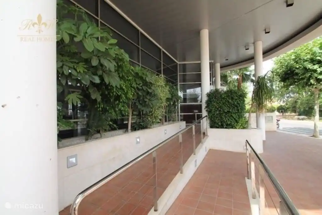 Adapté aux fauteuils roulants