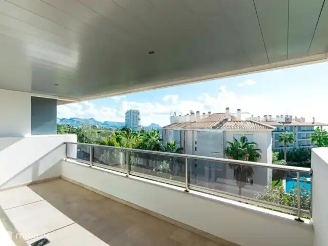 appartement huren in Spanje, Costa Blanca, Albir – Fleur's Attico Albir Groot terras op het oosten. Van 's morgens vroeg zon.