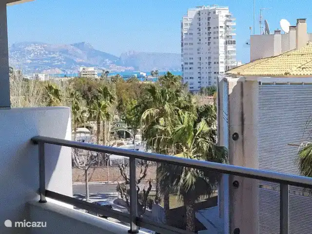 appartement huren in Spanje, Costa Blanca, Albir – Fleur's Attico Albir Zicht op haven van Altea en Altea Hills, Calpe