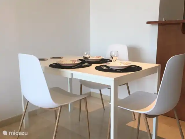 appartement huren in Spanje, Costa Blanca, Albir – Fleur's Attico Albir Eettafel en 4 stoelen