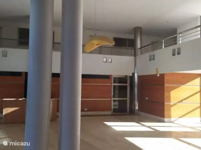 appartement huren in Spanje, Costa Blanca, Albir – Fleur's Attico Albir Ingang met lift en trap. Concierge aanwezig.