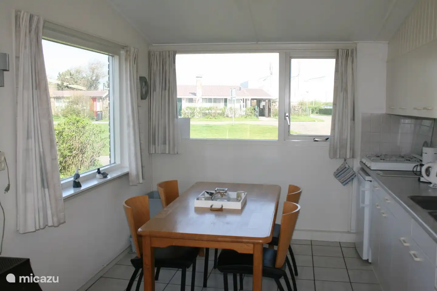 Cuisine avec coin repas