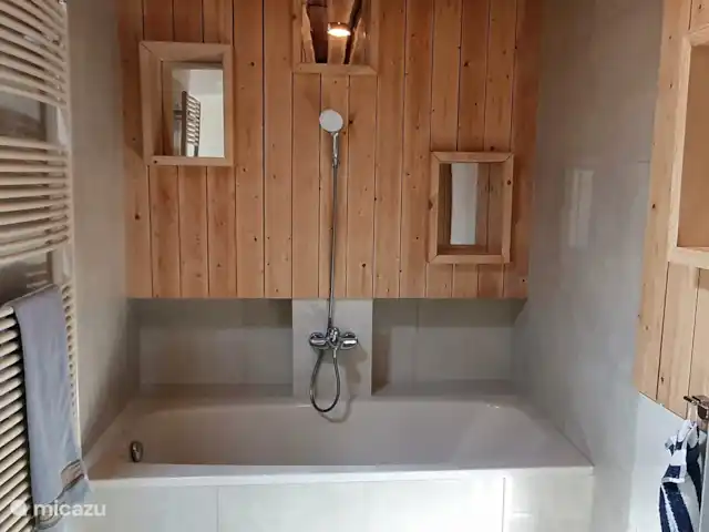 Acuadomo en Países Bajos, Güeldres, Zelhem - casa vacacional bañera de baño