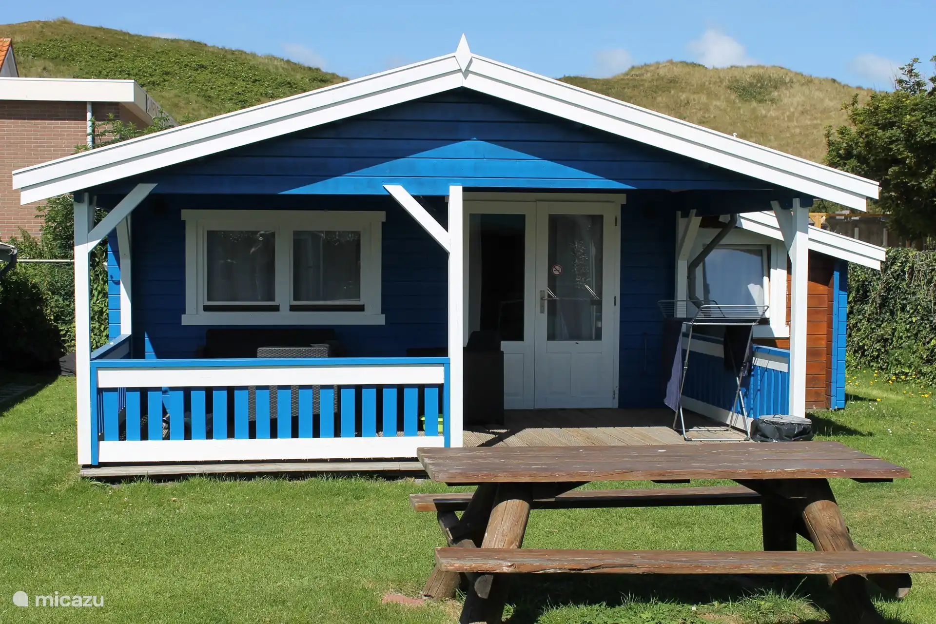 Erneuertes farbiges Äußeres des Hauses