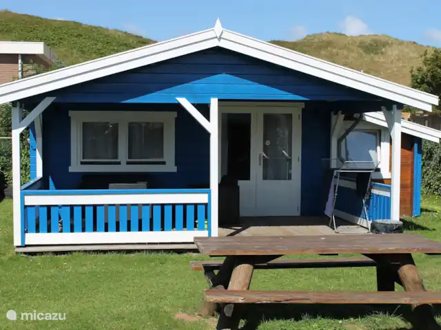 Boerenzwaluw huren in Nederland, Noord-Holland, Julianadorp aan Zee - blokhut / lodge vernieuwde kleur buitenkant huisje