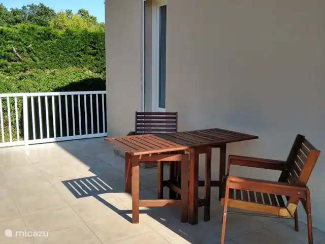 Villa Laura avec piscine privée | France, Drôme, Bouchet - maison de vacances Terrasse 2, agréable pour chercher de l'ombre pendant les chaudes journées d'été