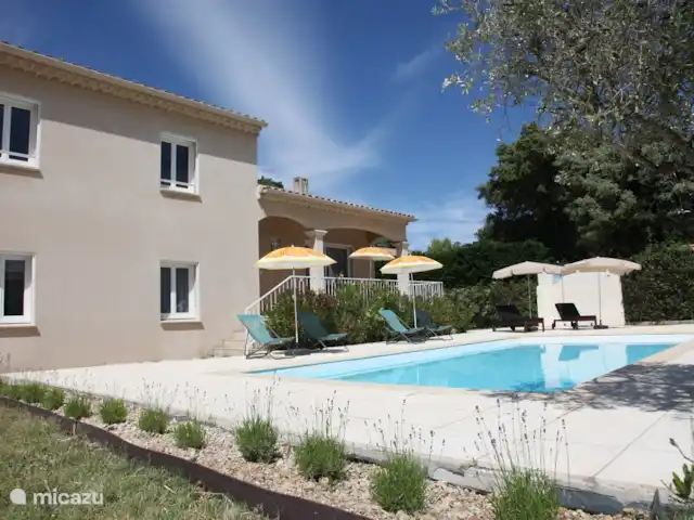 Villa Laura avec piscine privée | France, Drôme, Bouchet - maison de vacances Les carreaux restent frais, même lorsque le soleil brille