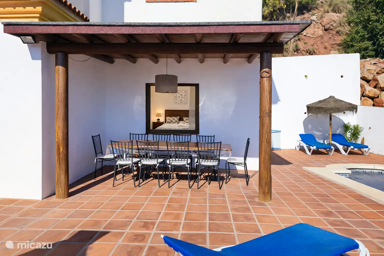 Eetgedeelte om te genieten van barbecues met familie of vrienden!