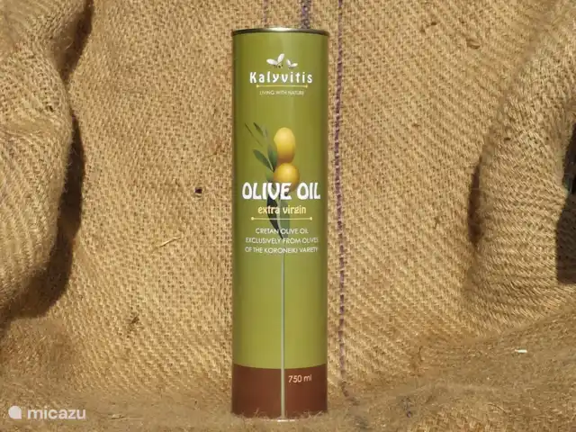 Location de Vacances Grèce, Crète, Koutsouras, gîte / cottage - Kalyvitis Cottage dans l’oliveraie 2 Chez Kalyvitis, nous fabriquons notre propre huile d’olive à partir des olives de notre oliveraie. Bien sûr, vous pourrez déguster notre huile pendant votre séjour.
