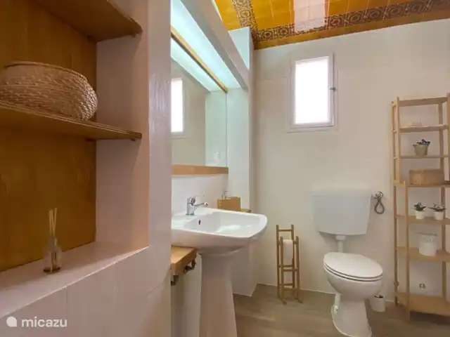 Location de Vacances Portugal, Algarve, Albufeira, studio - Studio avec vue mer Une salle de bain pour se doucher et se détendre après une journée bien remplie