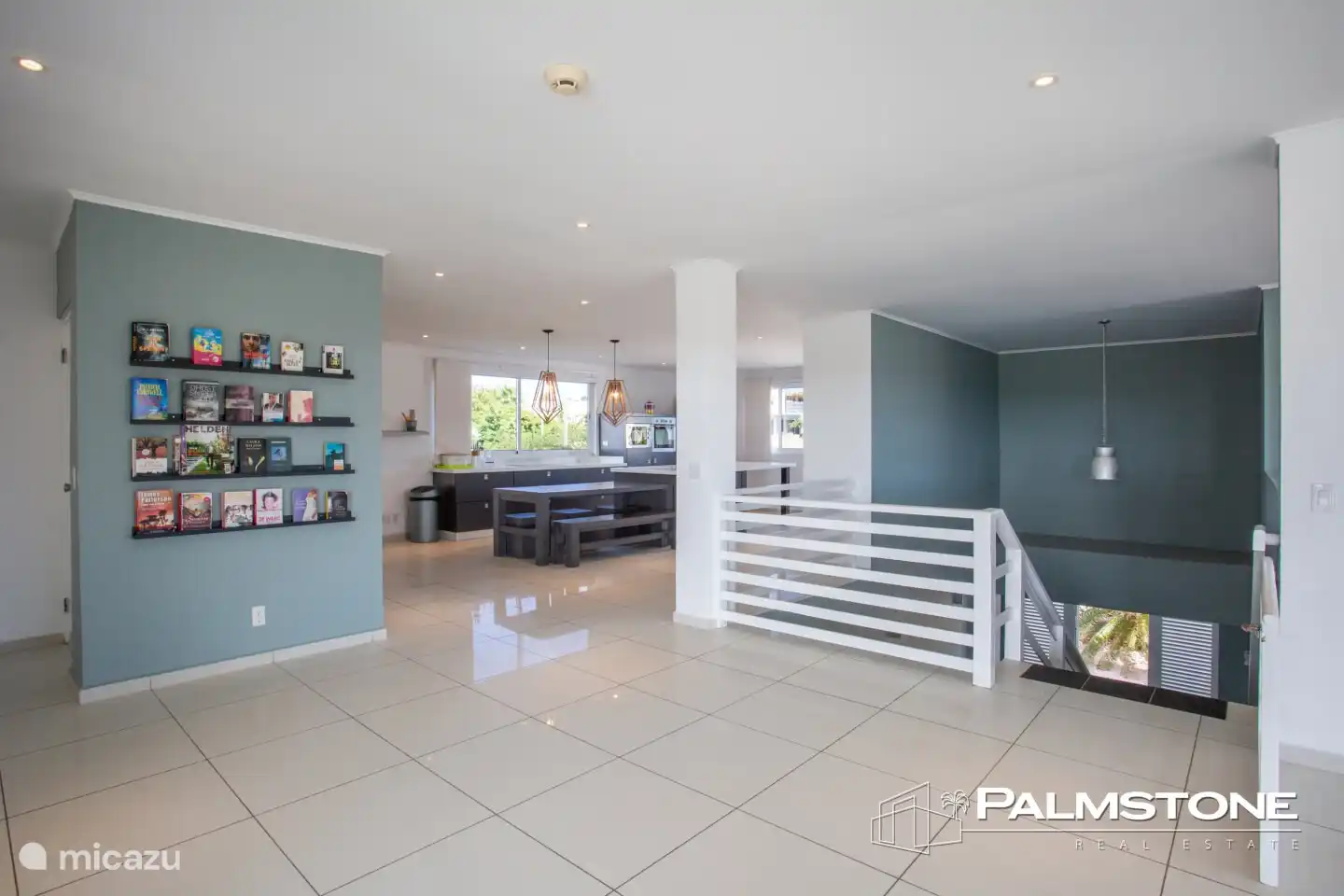 uitzicht naar de keuken