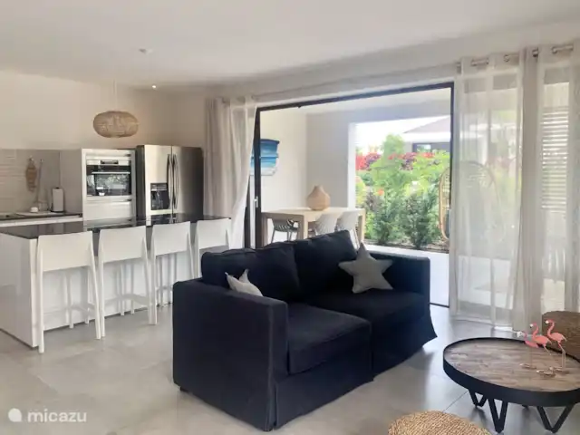 Jan Sofat LUX A21 | Curaçao, Banda Ariba (est), Jan Sofat - appartement Le salon