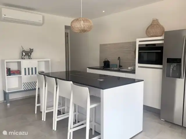Jan Sofat LUX A21 | Curaçao, Banda Ariba (est), Jan Sofat - appartement Cuisine ouverte