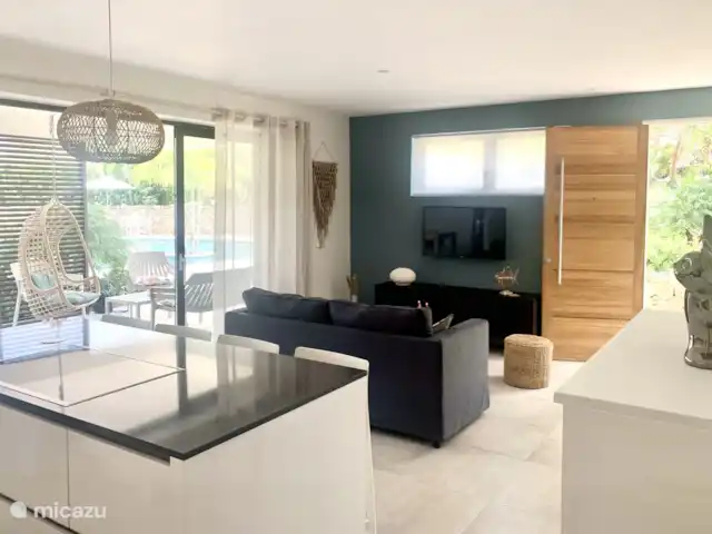 Jan Sofat LUX A21 | Curaçao, Banda Ariba (est), Jan Sofat - appartement cuisine ouverte