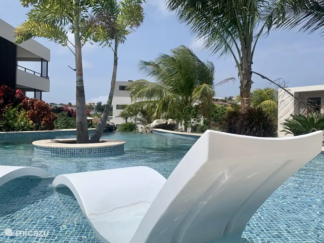 Jan Sofat LUX A21 in Curaçao, Banda Ariba (Ost), Jan Sofat - Appartement