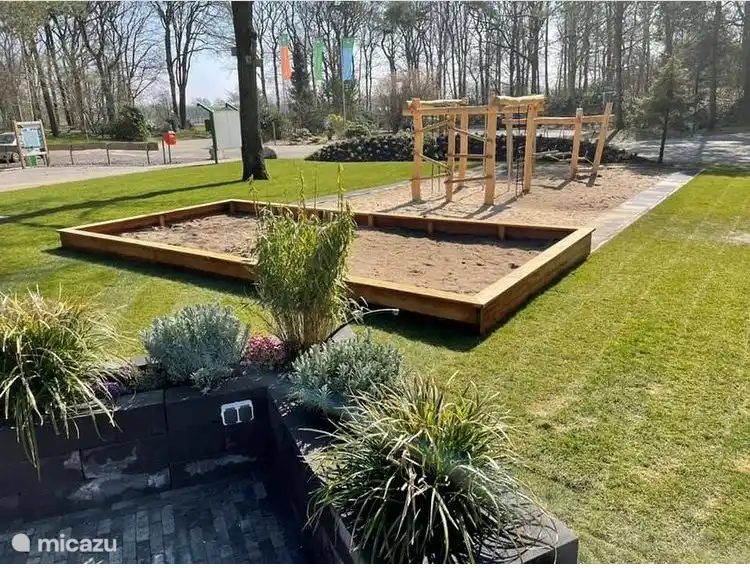 dit jaar (2022) zijn er ook nieuwe speeltoestellen gekomen 